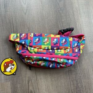 Buc-ees NWT Beaver Multi Logo 90’s Style Retro Fanny Belt Moon Pack 2 Zip